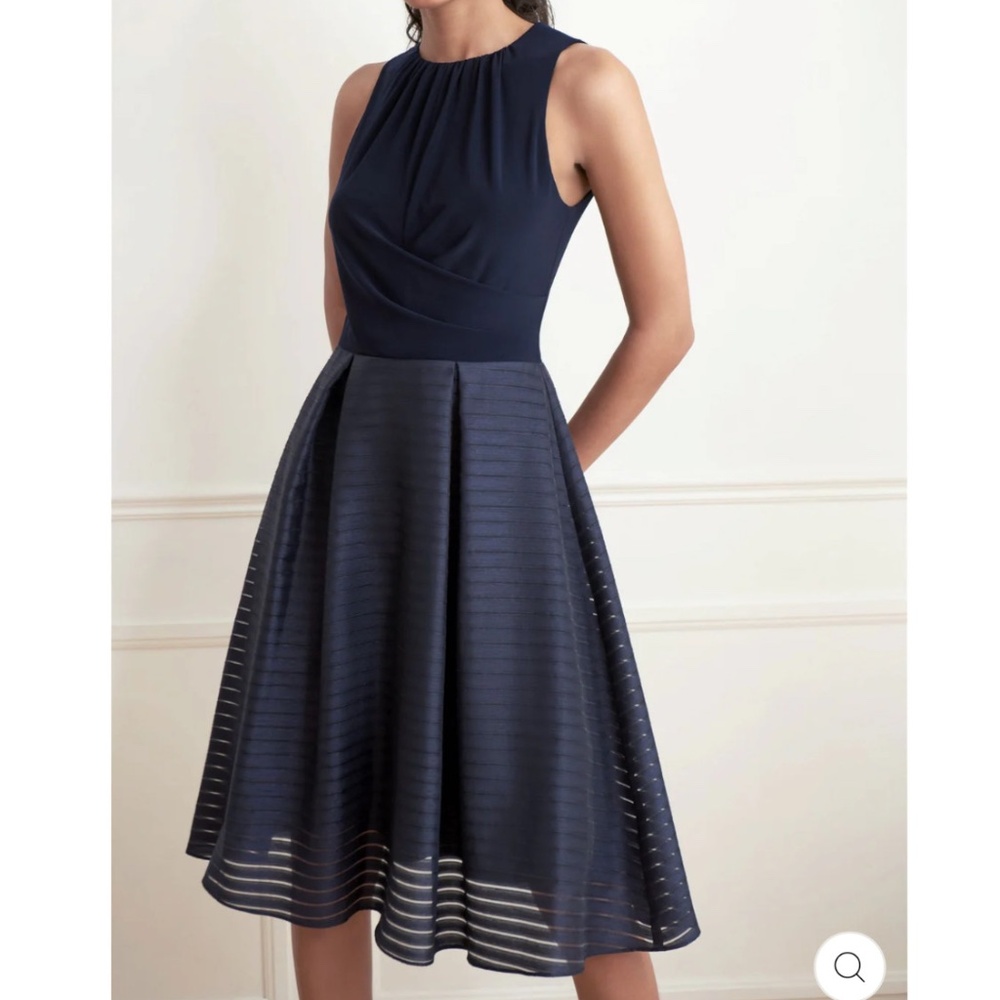 NWOT Midnight Blue Dress - M - Mixed media - size 8